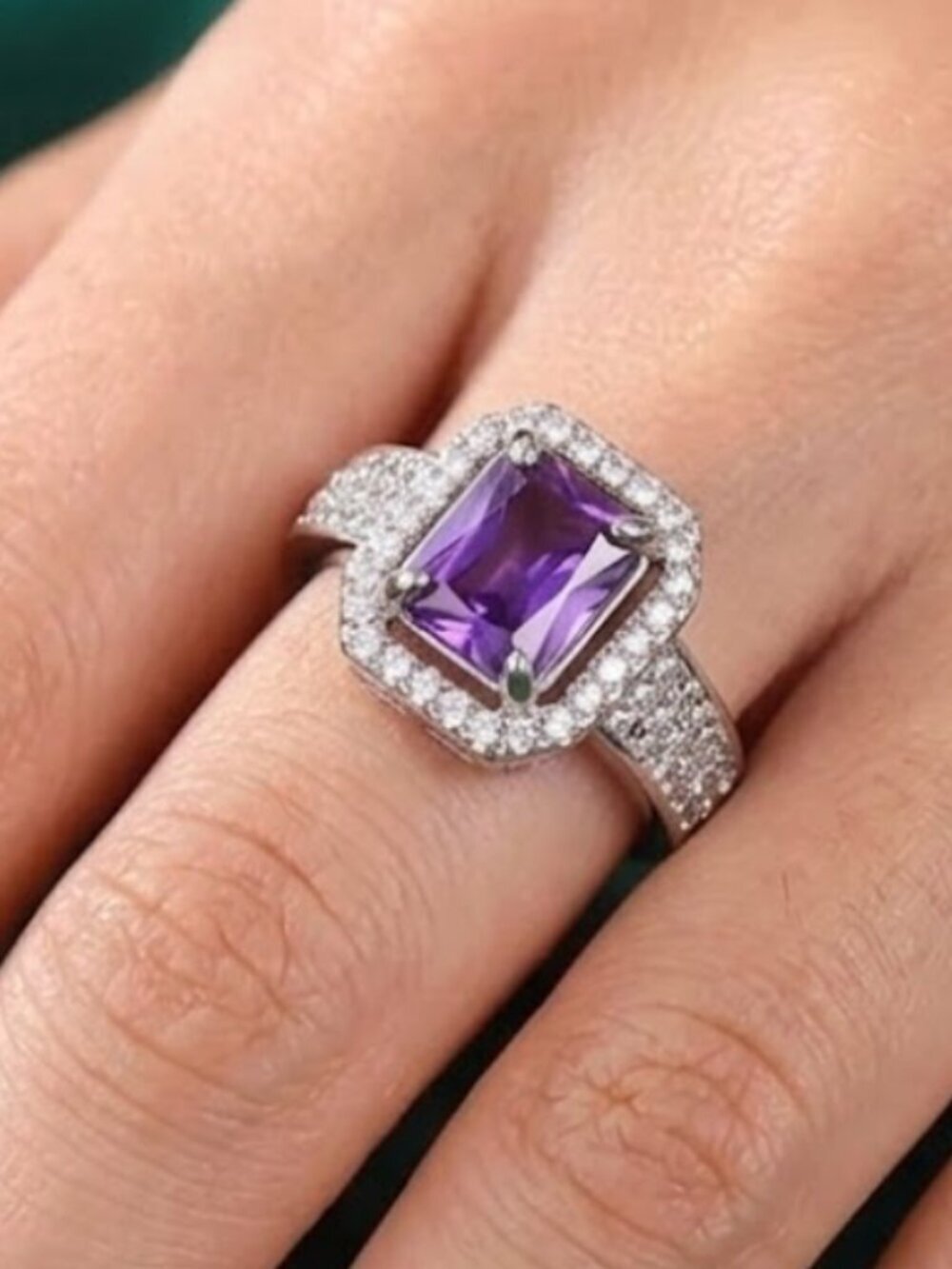 14k White Gold Amethyst Diamond Ring